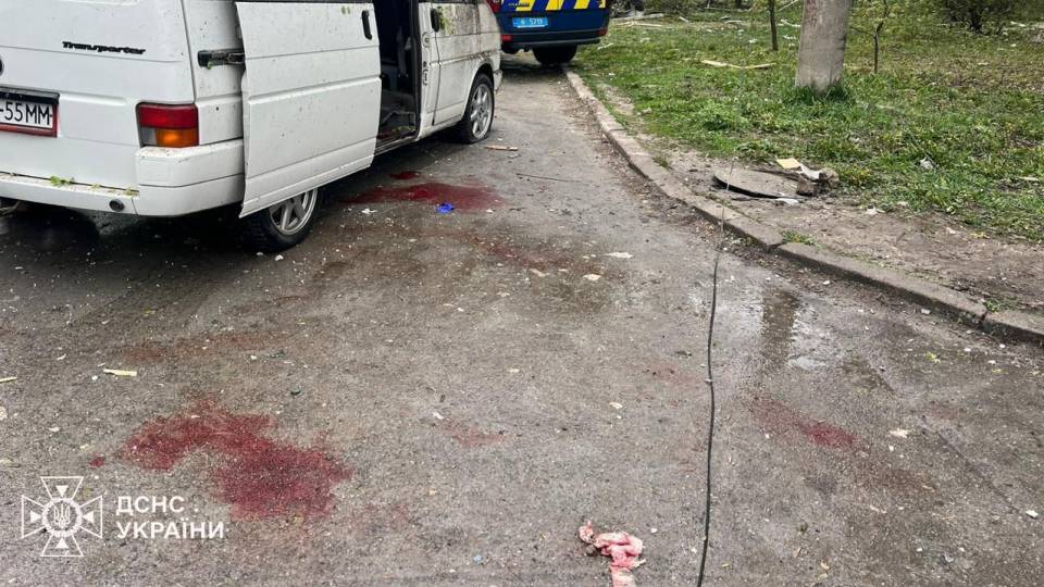 Кров, загиблі, обстріли